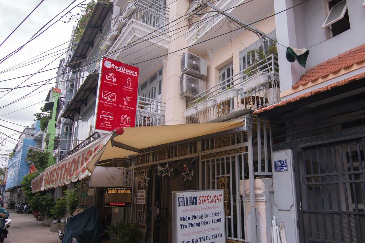 Отель Reddoorz Near Khu Che Xuat Tan Thuan 2 Хошимин Экстерьер фото