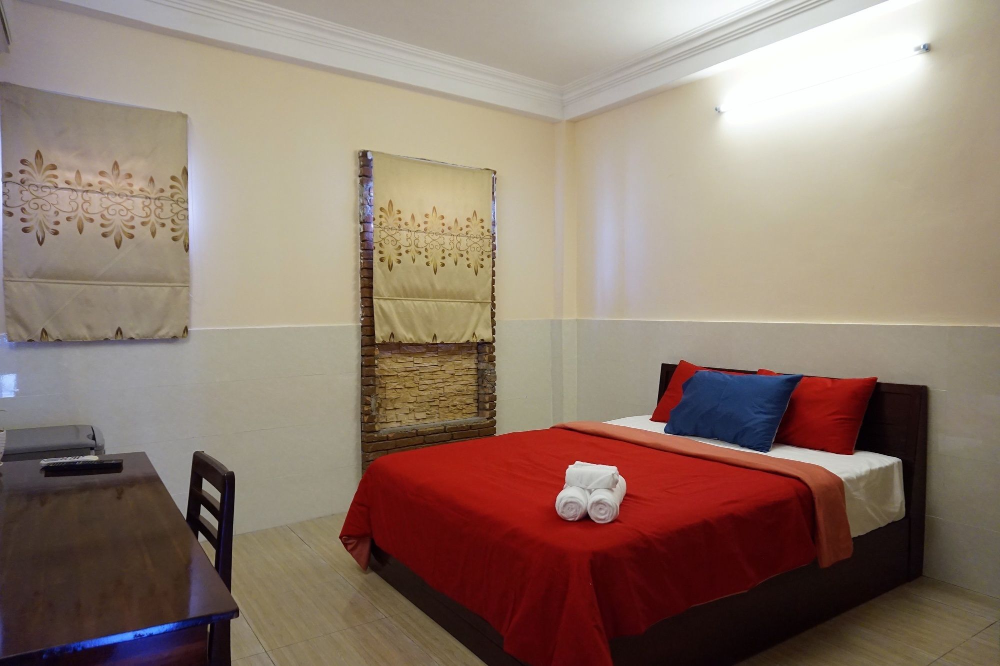 Отель Reddoorz Near Khu Che Xuat Tan Thuan 2 Хошимин Экстерьер фото