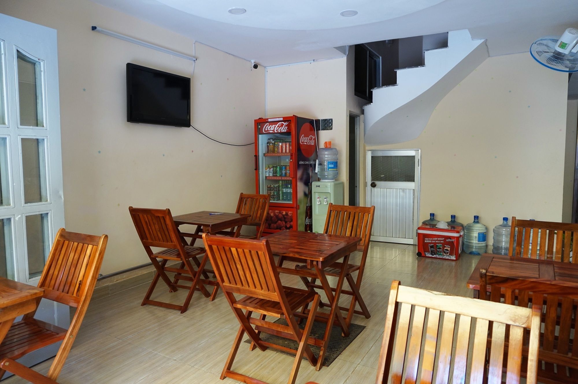 Отель Reddoorz Near Khu Che Xuat Tan Thuan 2 Хошимин Экстерьер фото